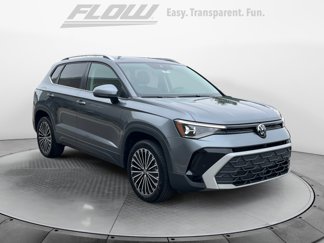 Used 2025 Volkswagen Taos SE image 1
