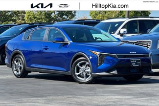 New 2025 Kia K4 LXS image 1