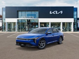 New 2025 Kia K4 LXS image 1