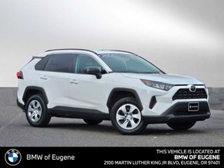 Used 2021 Toyota RAV4 LE image 1