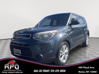Used 2015 Kia Soul + image 1
