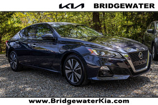 Used 2019 Nissan Altima 2.5 SV image 1