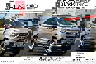 Used 2020 Ford Edge SE image 1