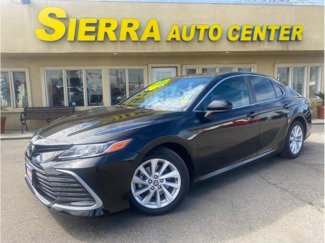 Used 2022 Toyota Camry LE image 1