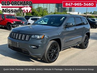 Used 2017 Jeep Grand Cherokee Altitude image 1