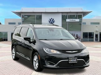 Used 2017 Chrysler Pacifica Touring-L Plus w/ Advanced Safetytec Group image 1