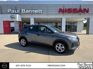 New 2025 Nissan Kicks Play S image 1