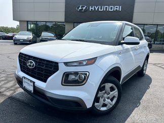 Used 2020 Hyundai Venue SE image 1