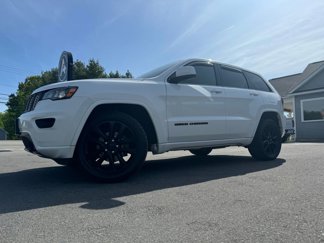 Used 2019 Jeep Grand Cherokee Altitude image 1