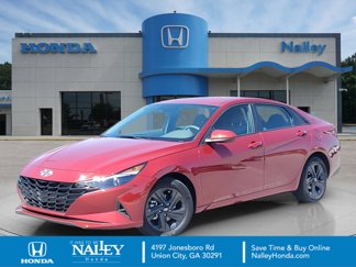Used 2023 Hyundai Elantra SEL w/ Preferred Accessory Package image 1