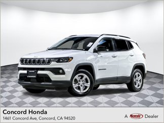 Used 2023 Jeep Compass Latitude image 1