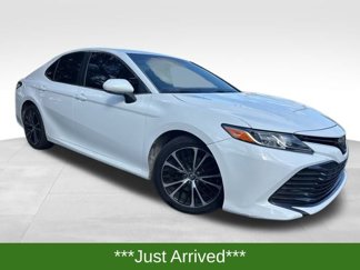 Used 2019 Toyota Camry LE image 1