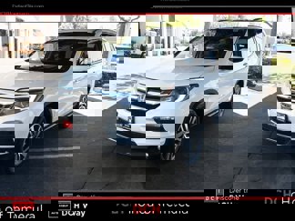 Used 2017 Honda Pilot Touring image 1