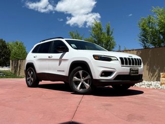 Used 2022 Jeep Cherokee Limited image 1
