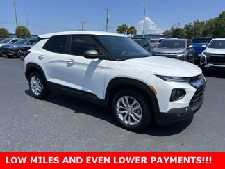 Used 2022 Chevrolet TrailBlazer LS image 1