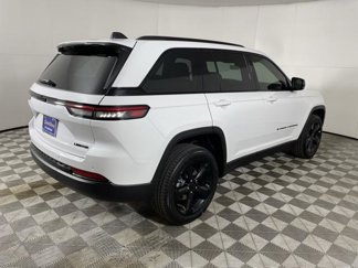 New 2025 Jeep Grand Cherokee Limited w/ Black Appearance Package image 1