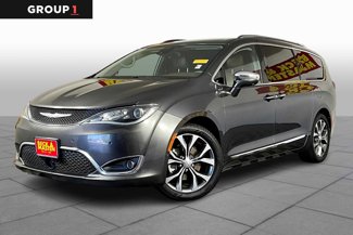 Used 2017 Chrysler Pacifica Limited image 1