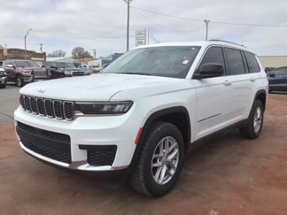 Used 2023 Jeep Grand Cherokee L Laredo image 1