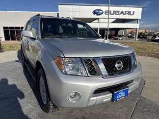 Used 2008 Nissan Pathfinder SE w/ Premium Pkg image 1