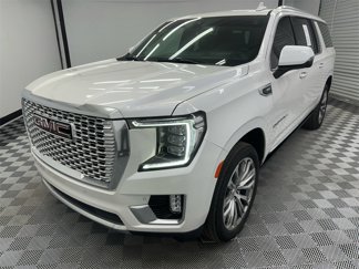 Used 2021 GMC Yukon XL Denali w/ Denali Premium Package image 1