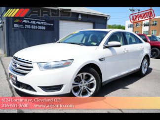 Used 2013 Ford Taurus SEL image 1