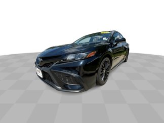 Used 2022 Toyota Camry SE image 1