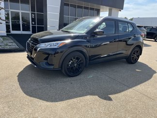 Used 2024 Nissan Kicks SV image 1