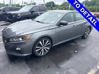 Used 2020 Nissan Altima 2.5 SR w/ Premium Package image 1