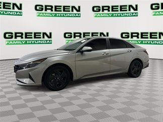 Certified 2022 Hyundai Elantra SEL w/ Cargo Package image 1