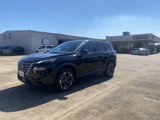 Used 2024 Nissan Rogue SV image 1