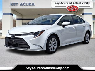 Used 2023 Toyota Corolla LE image 1