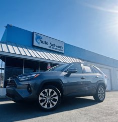 Used 2022 Toyota RAV4 XLE Premium image 1