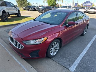 Used 2020 Ford Fusion SE image 1