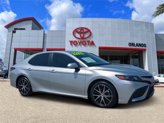 Certified 2024 Toyota Camry SE image 1
