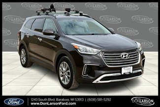 Used 2017 Hyundai Santa Fe SE image 1