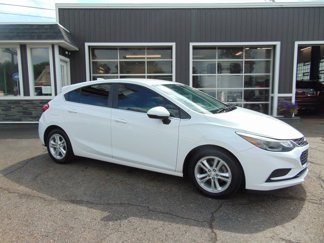 Used 2017 Chevrolet Cruze LT image 1