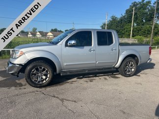 Used 2015 Nissan Frontier SL image 1