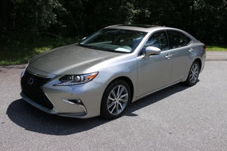 Used 2016 Lexus ES 300h image 1