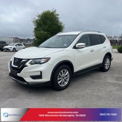 Used 2020 Nissan Rogue SV image 1