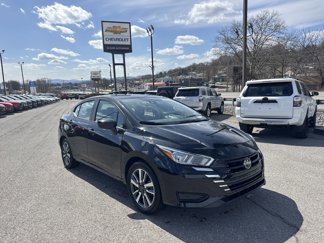 Used 2023 Nissan Versa SV image 1