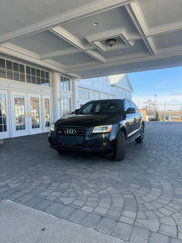 Used 2017 Audi SQ5 Premium Plus w/ Technology Package image 1