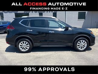 Used 2018 Nissan Rogue SV image 1
