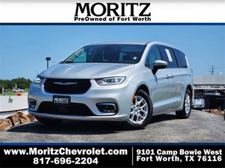 Used 2023 Chrysler Pacifica Touring-L image 1