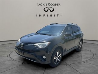 Used 2017 Toyota RAV4 XLE image 1