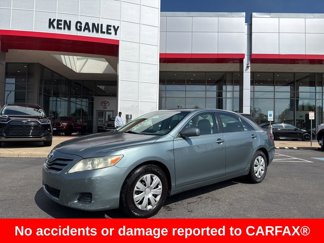 Used 2011 Toyota Camry LE image 1