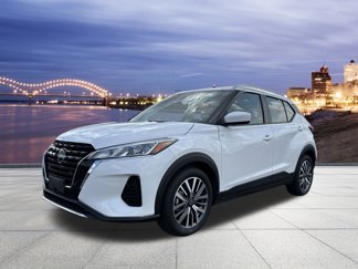 Used 2024 Nissan Kicks SV image 1