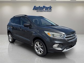 Used 2017 Ford Escape SE w/ Equipment Group 201A image 1