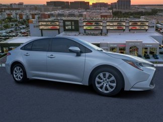 Used 2021 Toyota Corolla LE image 1