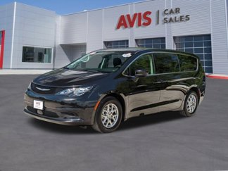 Used 2023 Chrysler Voyager LX image 1