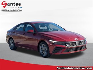 Used 2024 Hyundai Elantra SEL image 1